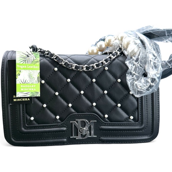 Badgley Mischka Letter Lock Pearl Crossbody - Picture 3 of 3